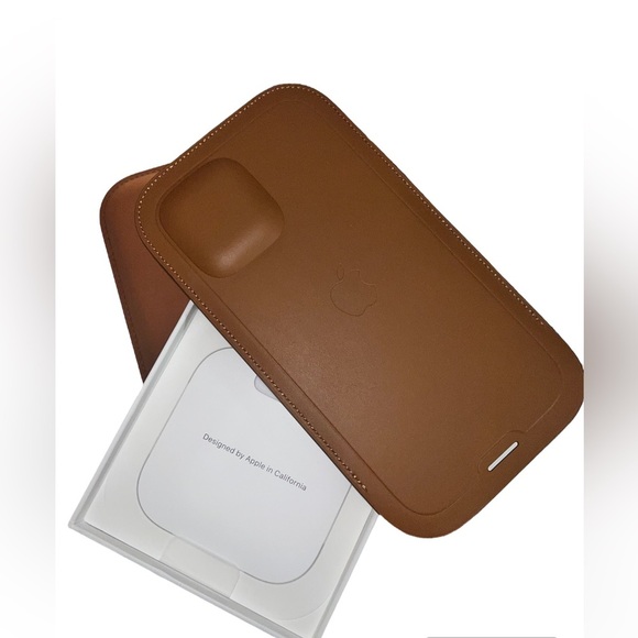 iPhone 12 Pro Max Leather Sleeve with MagSafe - Picture 3 of 4